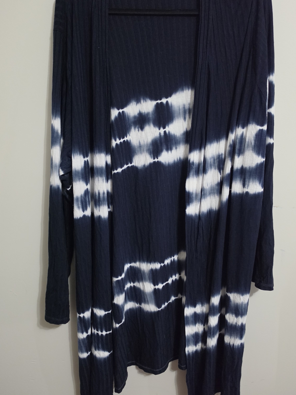 Cato (C. Est. 1946) Navy & White Tie-Dye Ribbed Open Front Cardigan - Size 26/28